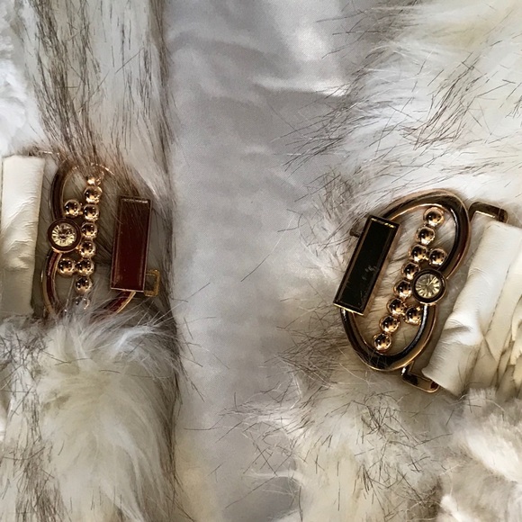 VERY POSH, SPECIAL OCCASION FAUX FUR VEST EUC - Picture 7 of 9